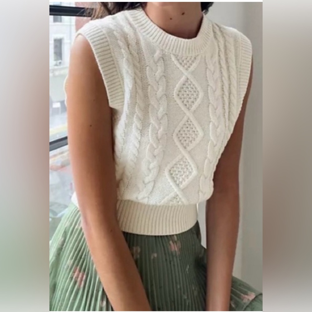 Aritzia Wilfred Alps Cable Knit Wool Blend Sweater Vest Womens Size S